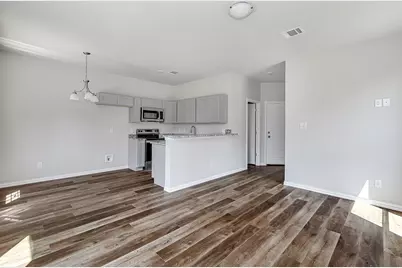 301 Eastland Street, Cleburne, TX 76031 - Photo 7