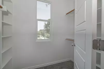 301 Eastland Street, Cleburne, TX 76031 - Photo 19