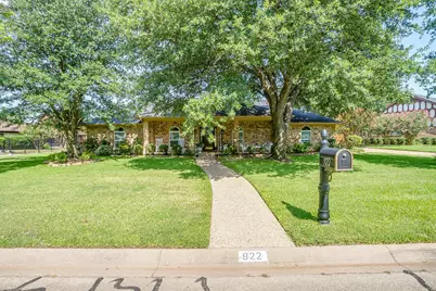 922 Highland Drive, Cleburne, TX 76033 - Photo 1