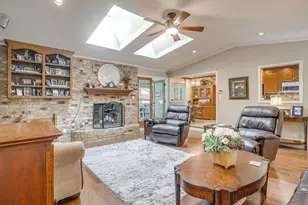 922 Highland Dr, Cleburne, TX 76033 - Photo 33