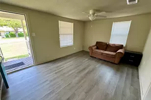 211 Sperry Ln, Red Oak, TX 75154 - Photo 3