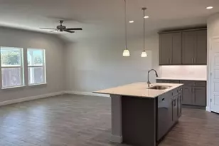 4225 Cornerstone Cir, Granbury, TX 76048 - Photo 3