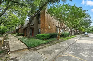 9910 Royal Ln, Dallas, TX 75231 - Photo 27