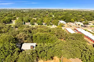 2711 N Locust St, Denton, TX 76209 - Photo 21