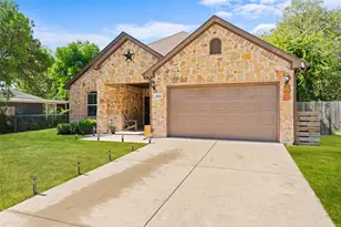 4516 Wiman Dr, Fort Worth, TX 76119 - Photo 3