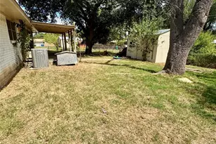 708 Meadow Ln, Mexia, TX 76667 - Photo 11