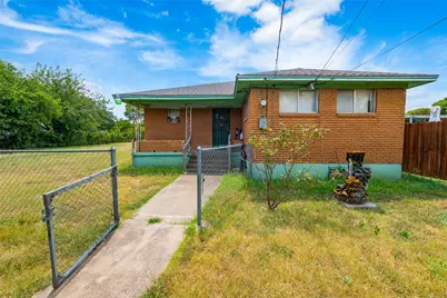 3823 Dempster Avenue, Cockrell Hill, TX 75211 - Photo 9