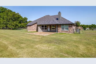 209 Cooperstown Drive, Springtown, TX 76082 - Photo 37