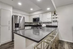 801 Shady Creek Ln, Bedford, TX 76021 - Photo 5