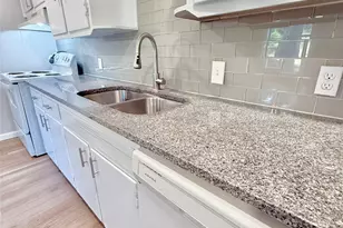 428 E Elm St, Denison, TX 75021 - Photo 7