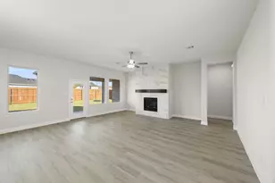 967 Reeves Dr, DeSoto, TX 75115 - Photo 5