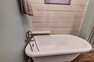 4983 Applegate Rd, Bowie, TX 76230 - Photo 21