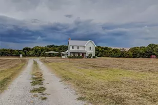 4983 Applegate Rd, Bowie, TX 76230 - Photo 7