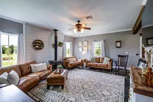 4983 Applegate Rd, Bowie, TX 76230 - Photo 9