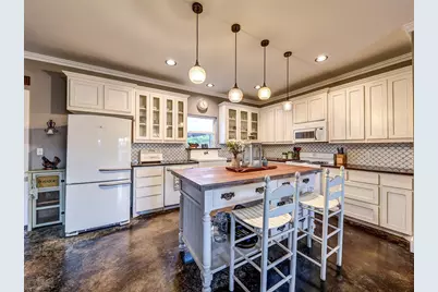 4983 Applegate Road, Bowie, TX 76230 - Photo 11