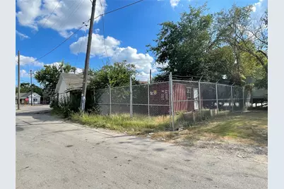 1807 S Malcolm X Boulevard, Dallas, TX 75226 - Photo 7