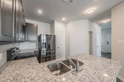 5517 Willamette Drive, Fort Worth, TX 76119 - Photo 15