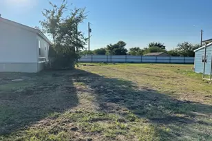 18648 Doubletree Dr, Justin, TX 76247 - Photo 31