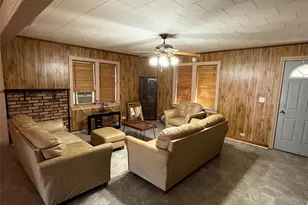 407 N Lane St, Decatur, TX 76234 - Photo 9