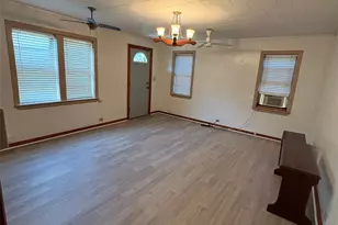 407 N Lane St, Decatur, TX 76234 - Photo 9