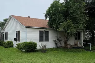 407 N Lane St, Decatur, TX 76234 - Photo 3