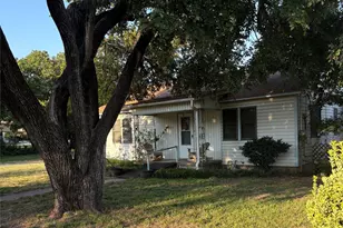 407 N Lane St, Decatur, TX 76234 - Photo 3