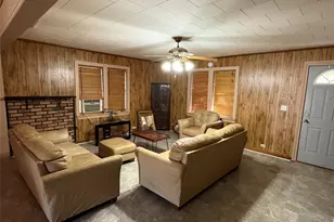 407 N Lane St, Decatur, TX 76234 - Photo 5