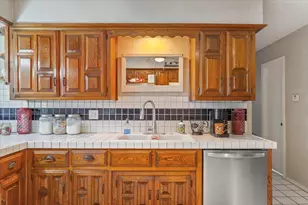 9914 Ramblewood Dr, Woodway, TX 76712 - Photo 15