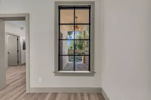 718 Tyler St, Waco, TX 76704 - Photo 9