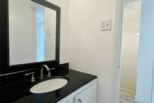 1809 E Grauwyler Rd, Irving, TX 75061 - Photo 9