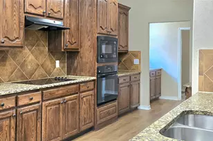 13836 Hot Springs Ln, Frisco, TX 75035 - Photo 9