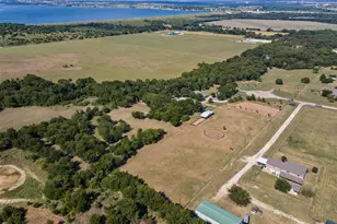 3750 Preakness Ct, Cleburne, TX 76033 - Photo 3