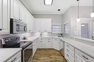 8133 Pecan Ridge Dr, North Richland Hills, TX 76182 - Photo 13