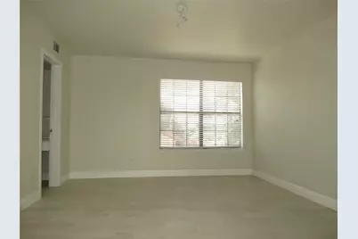 5757 E University Boulevard #25A, Dallas, TX 75206 - Photo 11