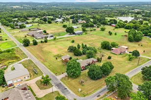 443 Lakewood Rd, Denison, TX 75020 - Photo 7