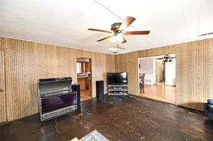 220 Tanglewood St, Bowie, TX 76230 - Photo 19