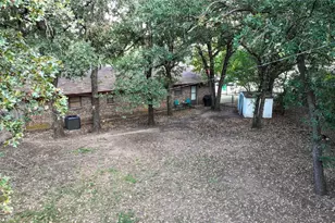 220 Tanglewood St, Bowie, TX 76230 - Photo 35