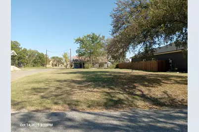 1220 Maple Street, Bonham, TX 75418 - Photo 3