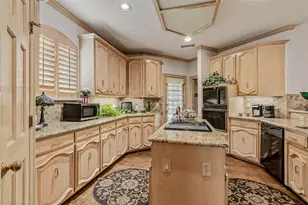 3209 Shannons Pl, Garland, TX 75043 - Photo 11