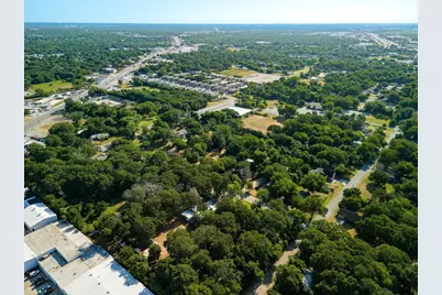 1620 Oak Knoll Drive, Haltom City, TX 76117 - Photo 13