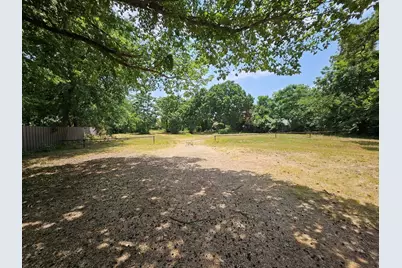 1620 Oak Knoll Drive, Haltom City, TX 76117 - Photo 7