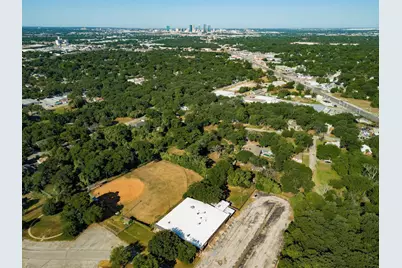 1620 Oak Knoll Drive, Haltom City, TX 76117 - Photo 9