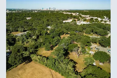 1620 Oak Knoll Drive, Haltom City, TX 76117 - Photo 5