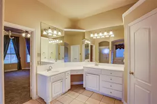 7909 Chapelwood Dr, North Richland Hills, TX 76182 - Photo 29