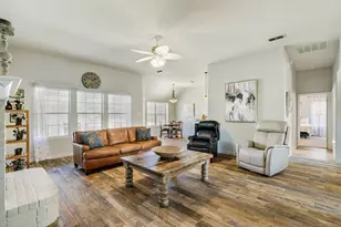 1306 Prairie Point Dr, Rhome, TX 76078 - Photo 11