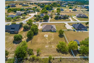 1306 Prairie Point Drive, Rhome, TX 76078 - Photo 5