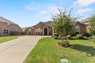 4706 Lakeway Dr, Garland, TX 75043 - Photo 1