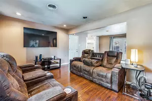 2605 Carten St, Fort Worth, TX 76112 - Photo 3