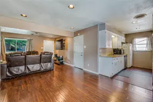 2605 Carten St, Fort Worth, TX 76112 - Photo 5