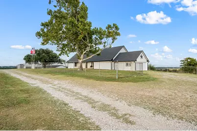 10902 Clear Creek Road W, Sanger, TX 76266 - Photo 19